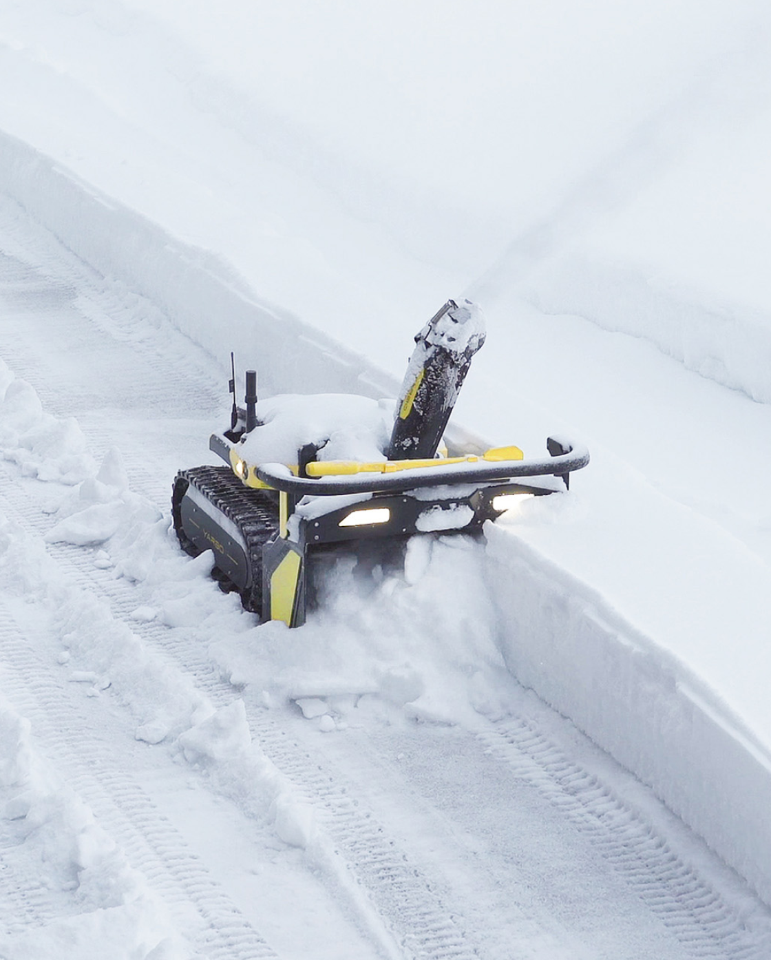 Yarbo Lawn Mower Pro + Snow Blower + Trimmer Package