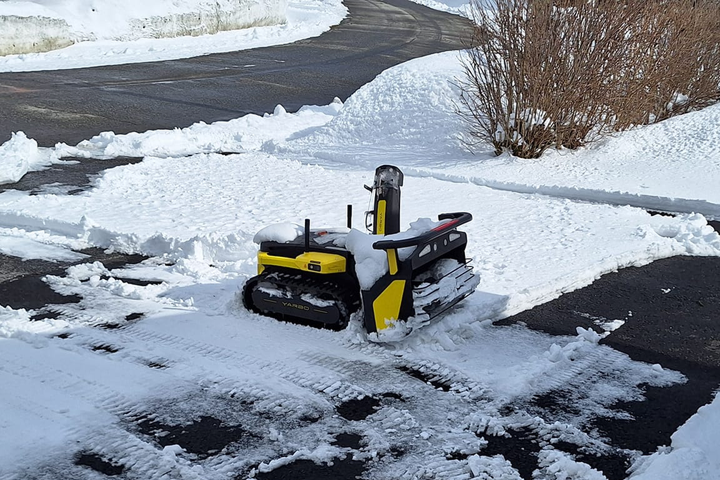 snow robot